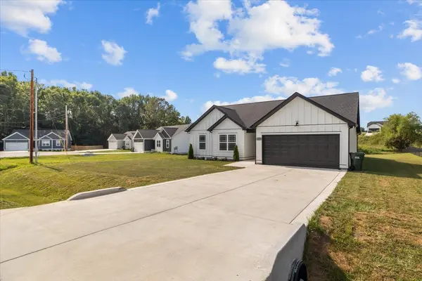 3008 Longview Court, Dickson, TN 37055