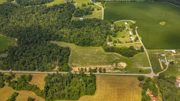 4 Highland Rd, Westmoreland, TN 37186