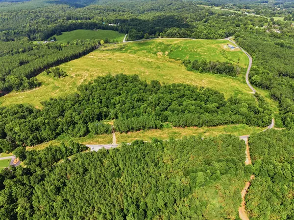 460 Bolin Rd, Crossville, TN 38572