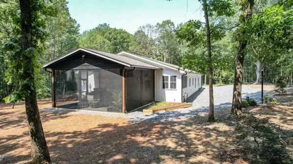 300 McClure Rd, Benton, TN 37307