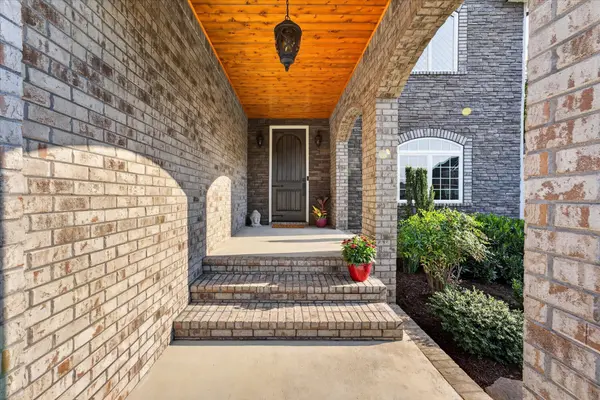 360 Abeline Dr, Clarksville, TN 37043
