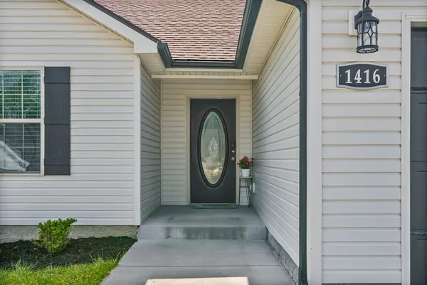 1416 Fredrick Dr, Clarksville, TN 37042