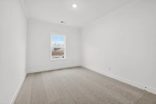 305 Charlie Place, White House, TN 37188