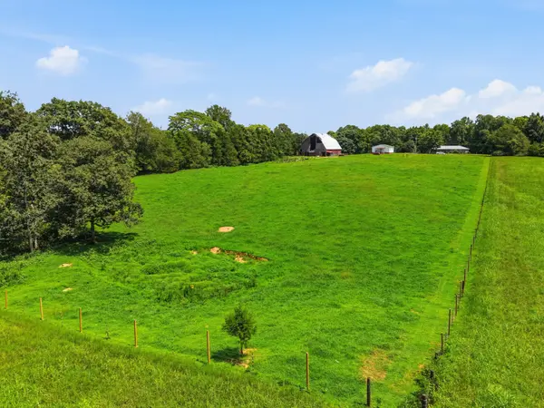 17904 Old Kentucky Rd, Walling, TN 38587