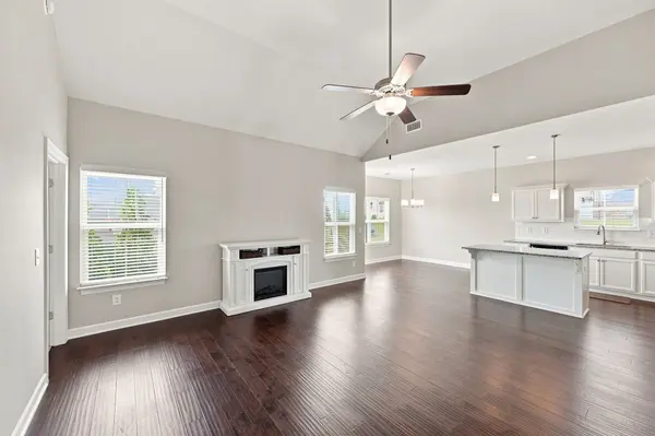5905 Covent Ln, Smyrna, TN 37167