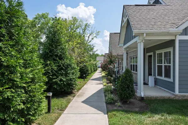 132 Kings Knoll Blvd, Gallatin, TN 37066