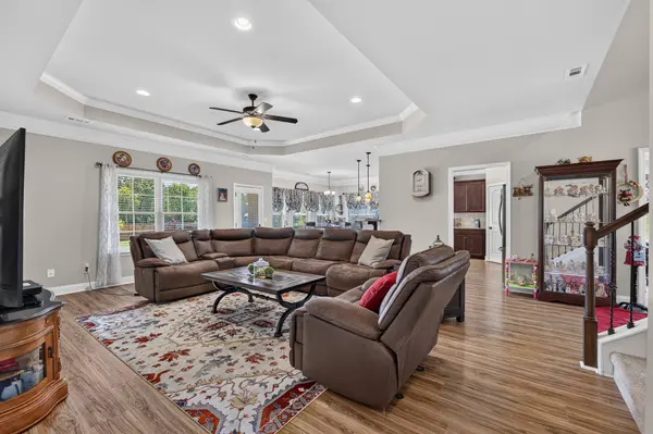 48 Hancock Branch Dr, Fayetteville, TN 37334