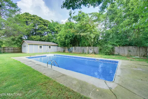 614 Dodson Avenue, Englewood, TN 37329