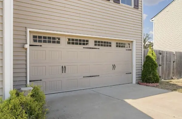 218 Nottingham Ln, La Vergne, TN 37086