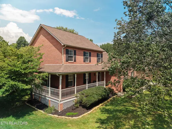 221 Stone Castle Lane, Powell, TN 37849