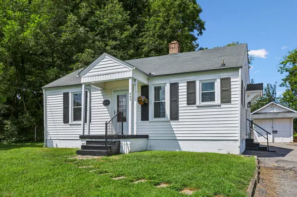549 Crossway Ave, Murfreesboro, TN 37130