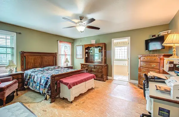 3090 Shaconage Trail, Sevierville, TN 37876