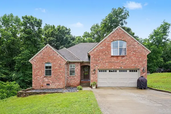 2016 Copper Kettle Cir, Pleasant View, TN 37146