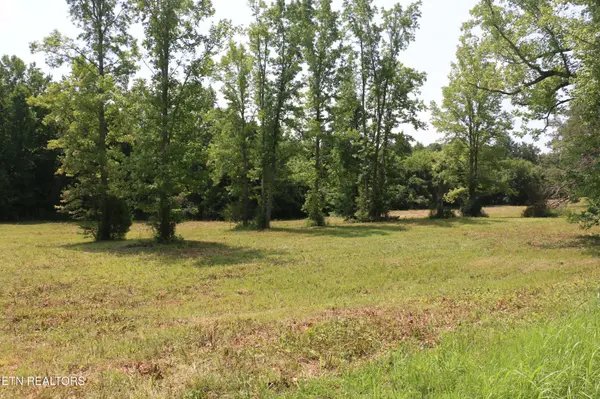 286 4th St, Englewood, TN 37329