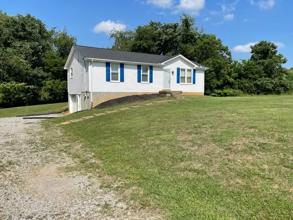 303 Carla Ct, Clarksville, TN 37043