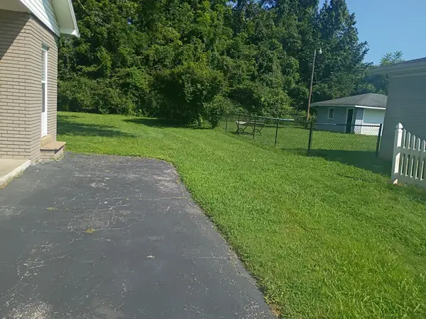 203 Sunset Dr, Waverly, TN 37185