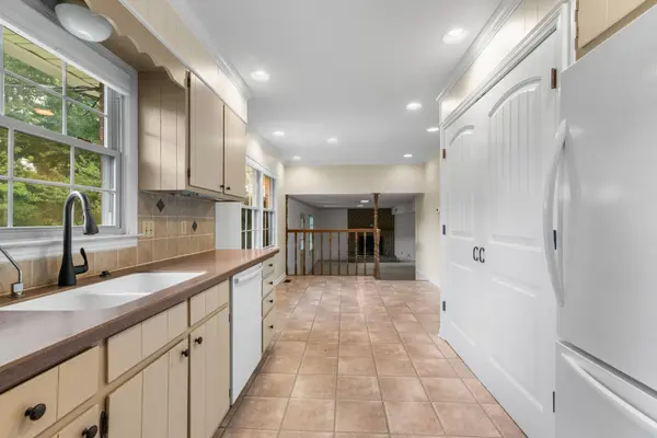 106 Lannom Cir, Tullahoma, TN 37388
