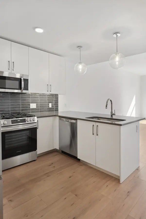1212 Demonbreun St #A7, Nashville, TN 37203