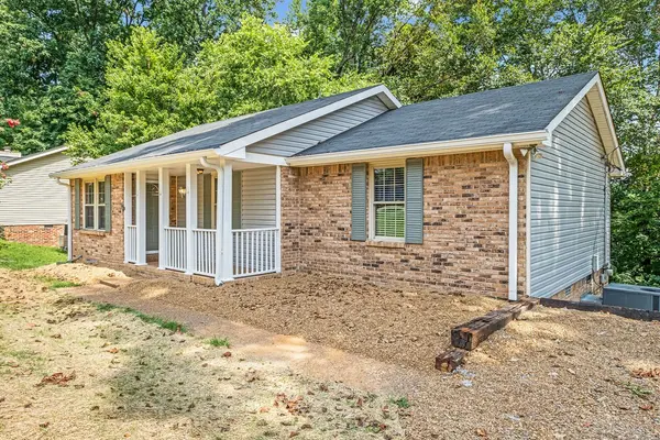 1703 Winding Way Dr, White House, TN 37188
