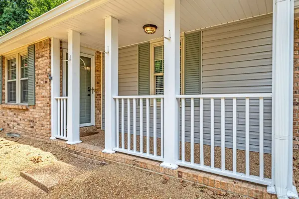 1703 Winding Way Dr, White House, TN 37188