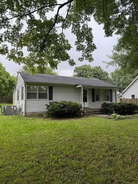 137 North St, Portland, TN 37148