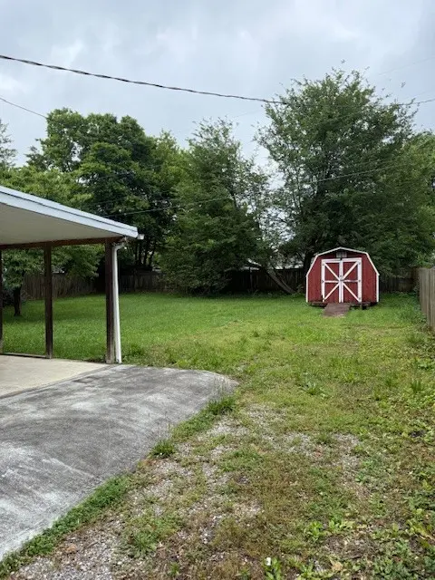 137 North St, Portland, TN 37148