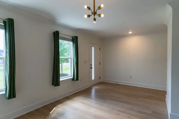110 Duke St #8, Nashville, TN 37207