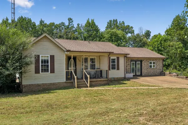 7008 Meadow Dr, Centerville, TN 37033