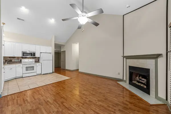 219 Med Park Dr #6, Clarksville, TN 37043