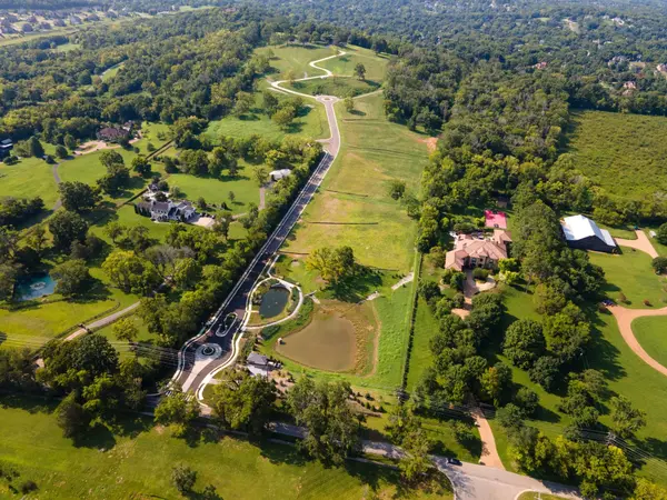 513 Cielo Dr, Brentwood, TN 37027