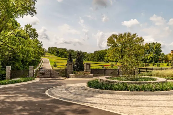 517 Cielo Dr, Brentwood, TN 37027