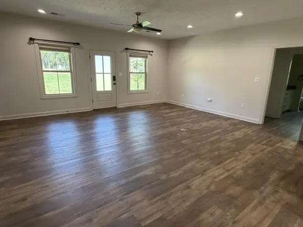 320 HAWTHORNE LN, Savannah, TN 38372