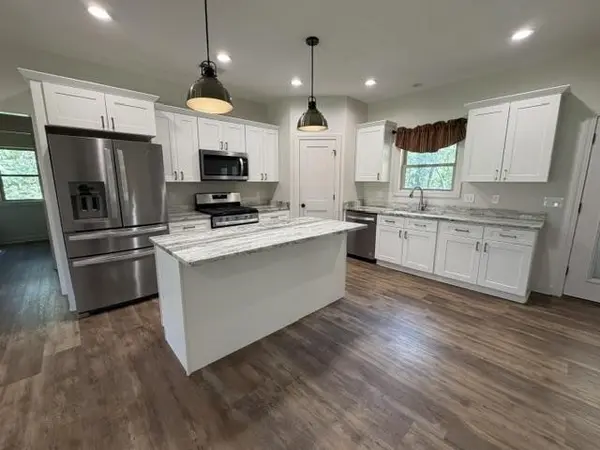 320 HAWTHORNE LN, Savannah, TN 38372