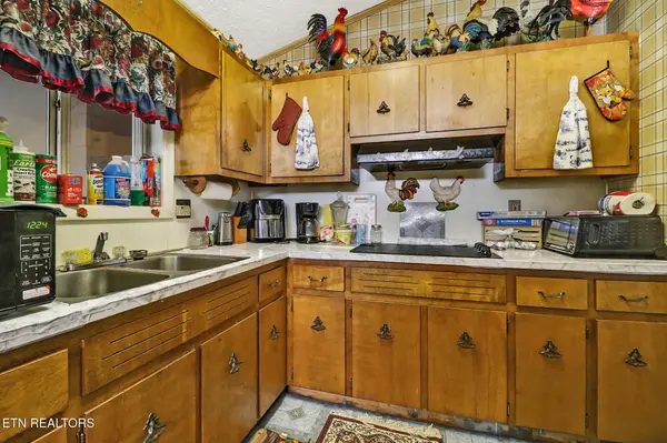 1030 Allardt Hwy, Jamestown, TN 38556