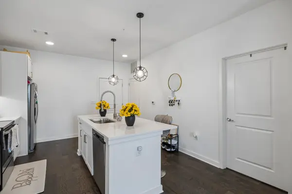 1677 54th Ave #N #338, Nashville, TN 37209