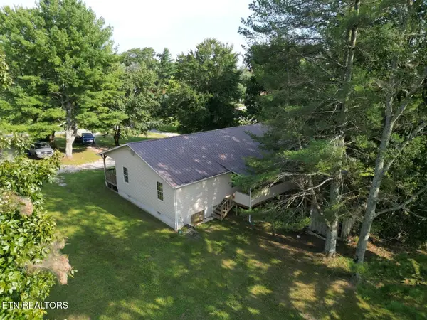 1207 Ray Brown Rd, Jamestown, TN 38556