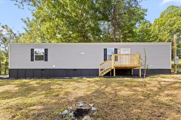 319 Scratch Ankle Road, Trenton, GA 30752