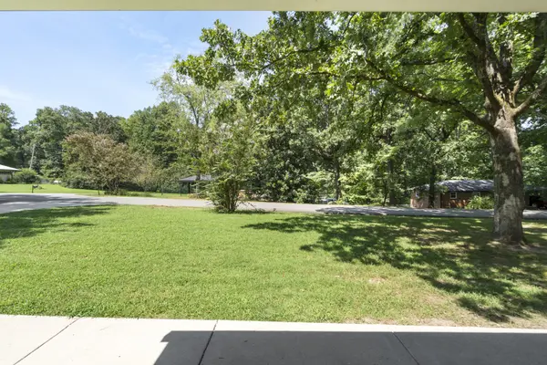 306 Cedarview Dr, Dickson, TN 37055