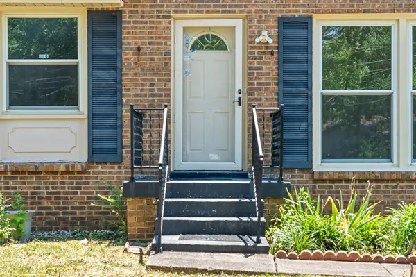 208 Aster Dr, Clarksville, TN 37042