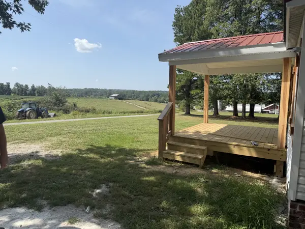 895 Harve Brown Rd, Bethpage, TN 37022