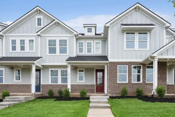 2595 Peaceful Valley Dr, Columbia, TN 38401
