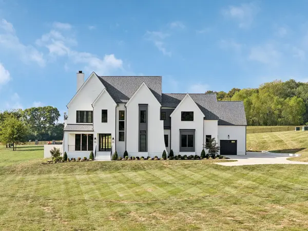 2245 Skinner Rd, Arrington, TN 37014