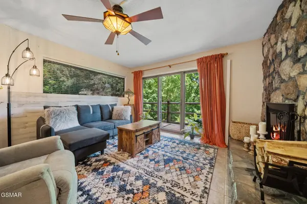 1081 Cove Road #APT 1011, Sevierville, TN 37876