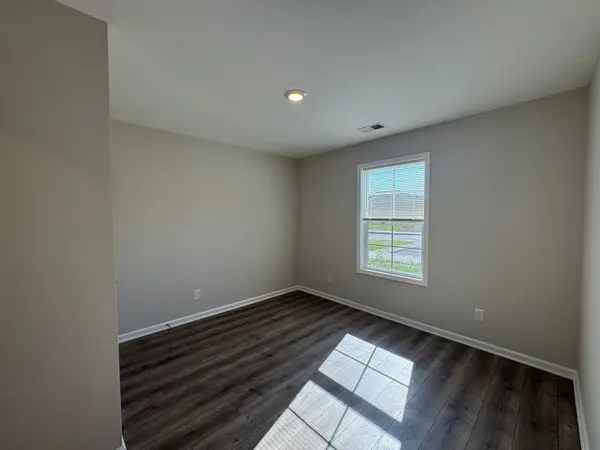 207 Mountaindale Dr, Smyrna, TN 37167