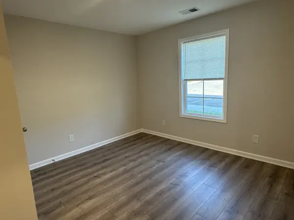 203 Mountaindale Dr, Smyrna, TN 37167
