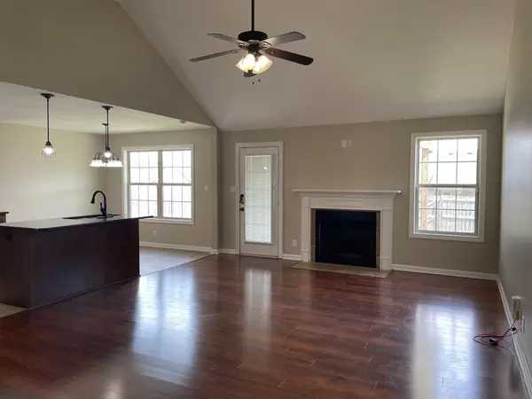 1187 Freedom Dr, Clarksville, TN 37042