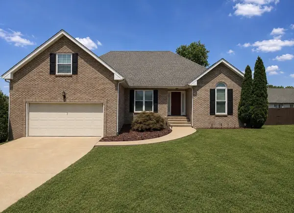3883 Rhonda Ct, Clarksville, TN 37040