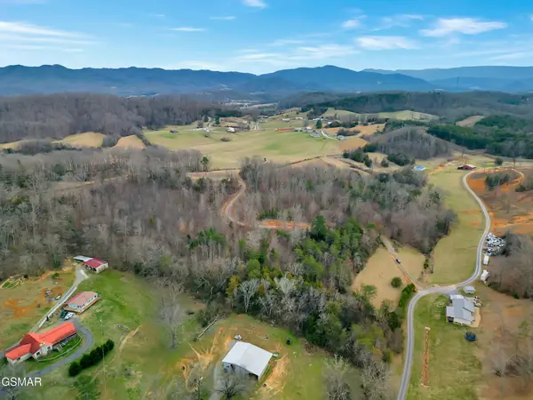 448 Lakota Way, Newport, TN 37821