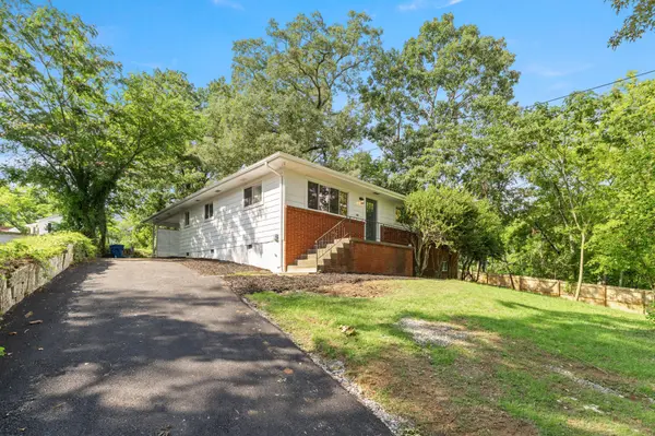 208 Flora Circle, Chattanooga, TN 37415