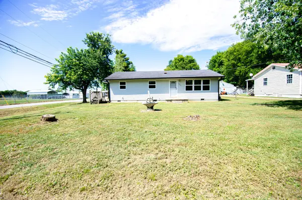 220 Austin Ave, Shelbyville, TN 37160